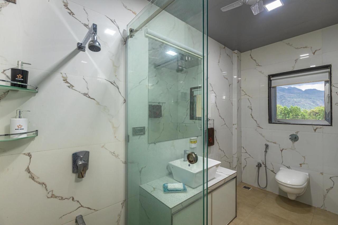 Saffronstays Odyssey, Karjat - 10 Acres Pet-Friendly Estate With Swimming Pool Chinchavli Exterior photo